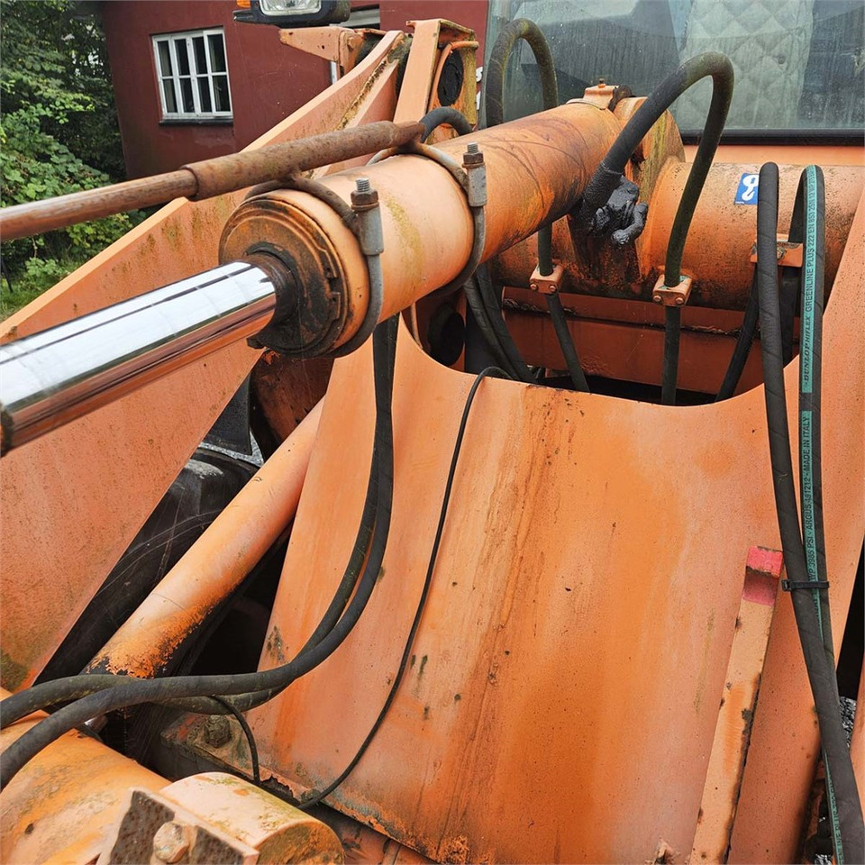 Kolesový nakladač Fiat-Hitachi W80 H: obrázok 41 Kolesový nakladač Fiat-Hitachi W80 H: obrázok 41