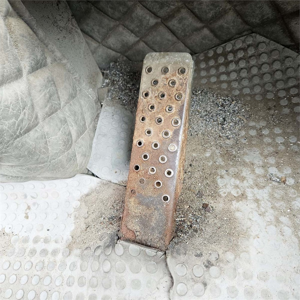 Kolesový nakladač Fiat-Hitachi W80 H: obrázok 17 Kolesový nakladač Fiat-Hitachi W80 H: obrázok 17