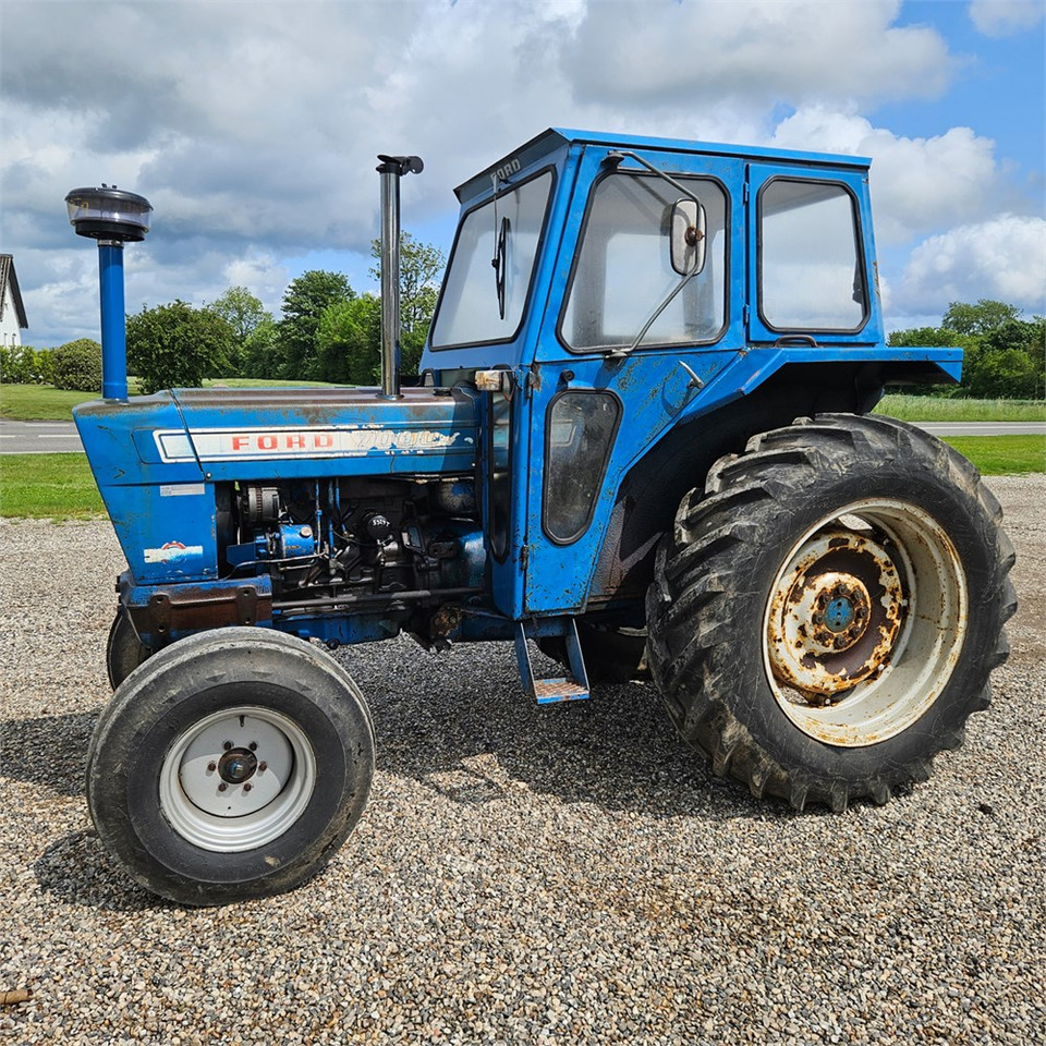 Ford 7000 - Traktor: obrázok 1 Ford 7000 - Traktor: obrázok 1