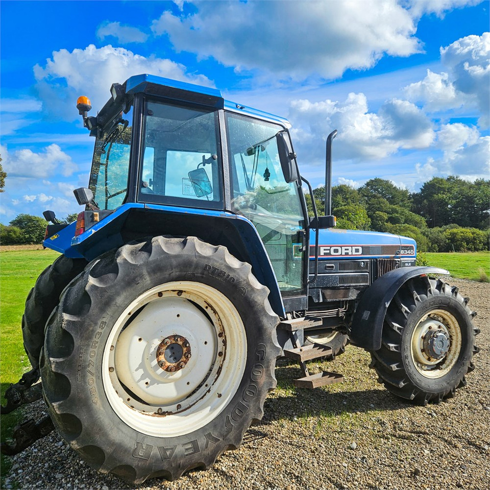 Ford 8340 Powerstar SLE - Traktor: obrázok 3 Ford 8340 Powerstar SLE - Traktor: obrázok 3