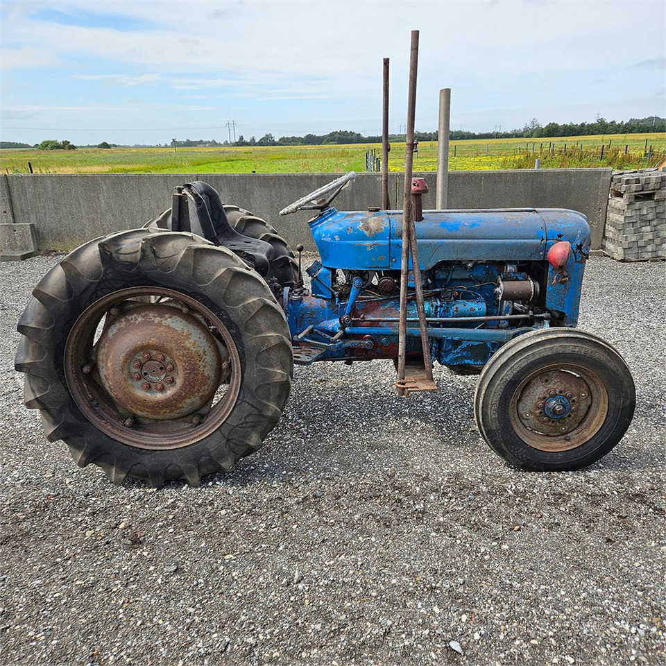 Fordson Dexta - Traktor: obrázok 3 Fordson Dexta - Traktor: obrázok 3