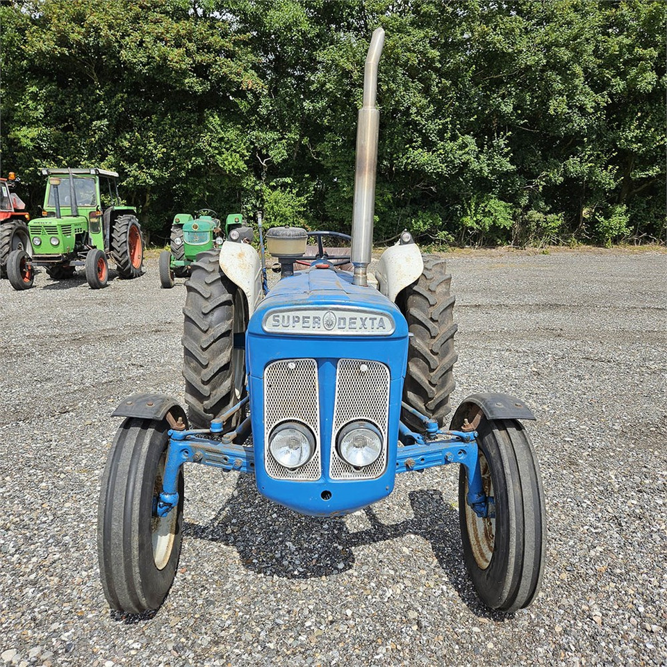 Fordson Super Dexta - Traktor: obrázok 3 Fordson Super Dexta - Traktor: obrázok 3