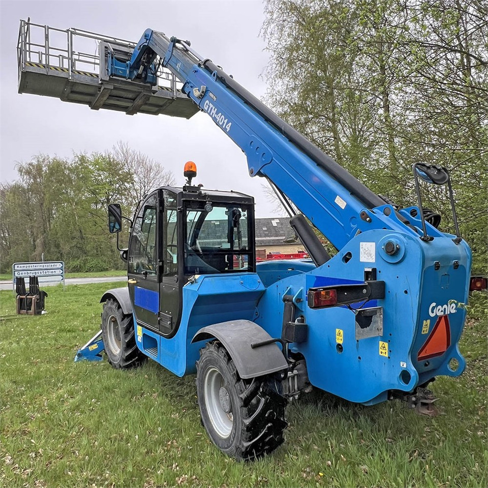 Genie GTH-4014 - Teleskopický nakladač: obrázok 5 Genie GTH-4014 - Teleskopický nakladač: obrázok 5