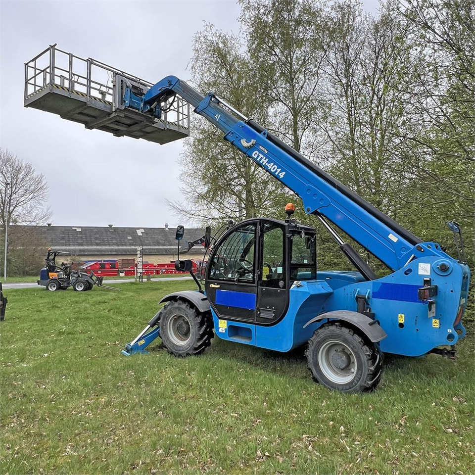 Genie GTH-4014 - Teleskopický nakladač: obrázok 4 Genie GTH-4014 - Teleskopický nakladač: obrázok 4