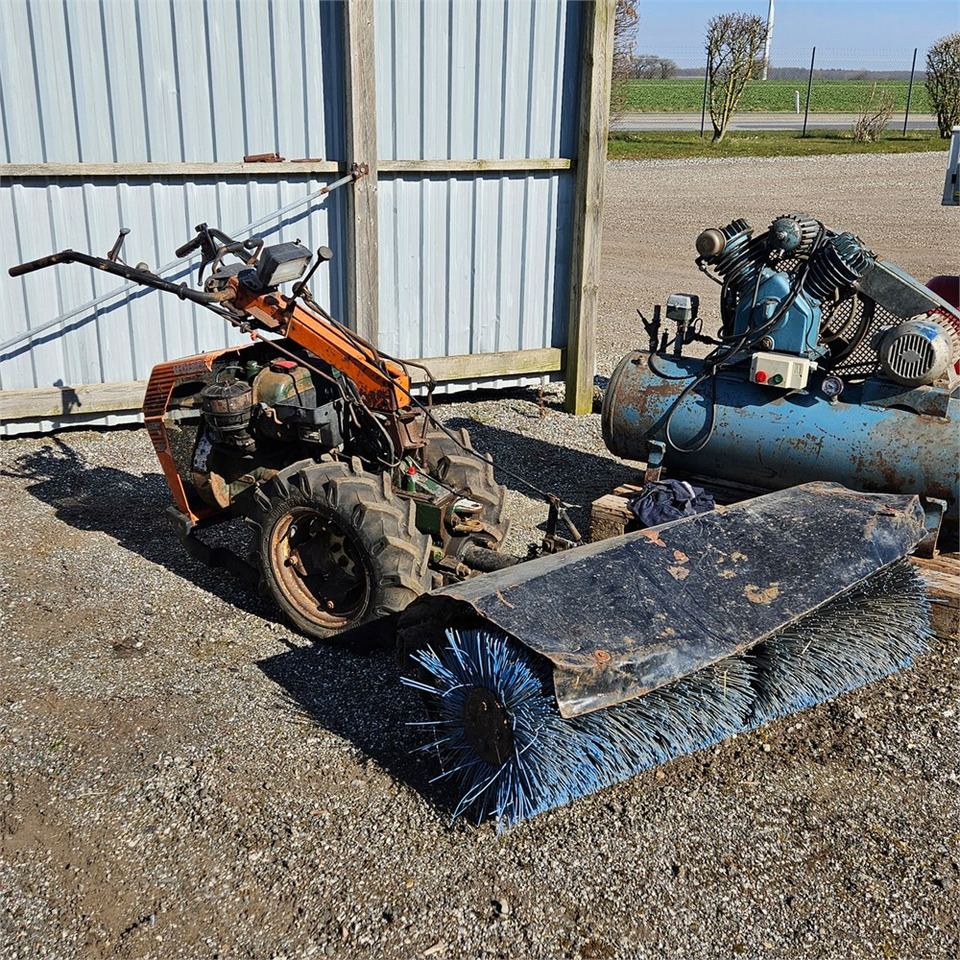 Goldoni L.128 *AB1* - Priemyselný zametací stroj: obrázok 3 Goldoni L.128 *AB1* - Priemyselný zametací stroj: obrázok 3