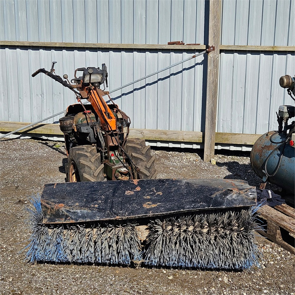 Goldoni L.128 *AB1* - Priemyselný zametací stroj: obrázok 2 Goldoni L.128 *AB1* - Priemyselný zametací stroj: obrázok 2