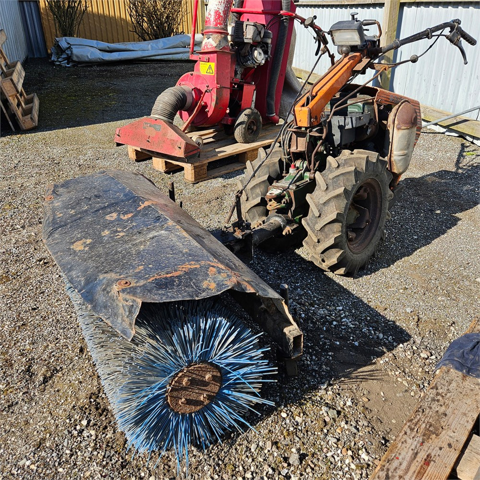 Goldoni L.128 *AB1* - Priemyselný zametací stroj: obrázok 1 Goldoni L.128 *AB1* - Priemyselný zametací stroj: obrázok 1