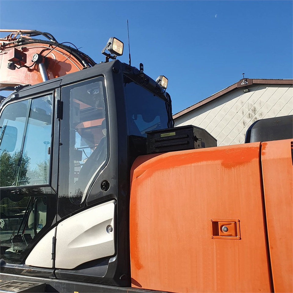 Pásové rýpadlo Hitachi Hitachi ZX250 LC-5B: obrázok 7 Pásové rýpadlo Hitachi Hitachi ZX250 LC-5B: obrázok 7