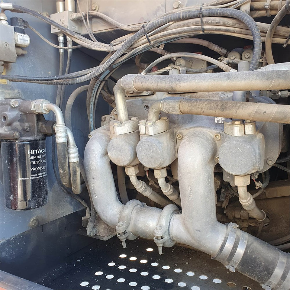 Pásové rýpadlo Hitachi Hitachi ZX250 LC-5B: obrázok 46 Pásové rýpadlo Hitachi Hitachi ZX250 LC-5B: obrázok 46