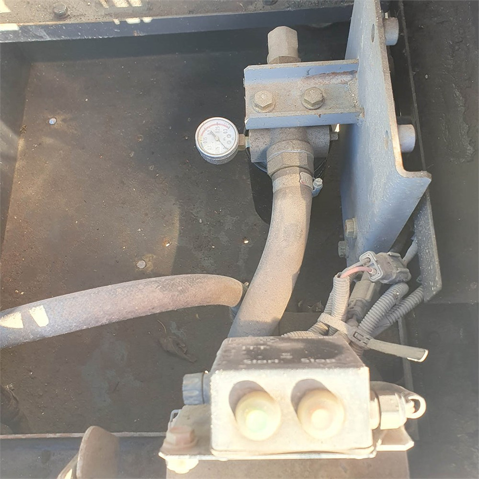 Pásové rýpadlo Hitachi Hitachi ZX250 LC-5B: obrázok 50 Pásové rýpadlo Hitachi Hitachi ZX250 LC-5B: obrázok 50