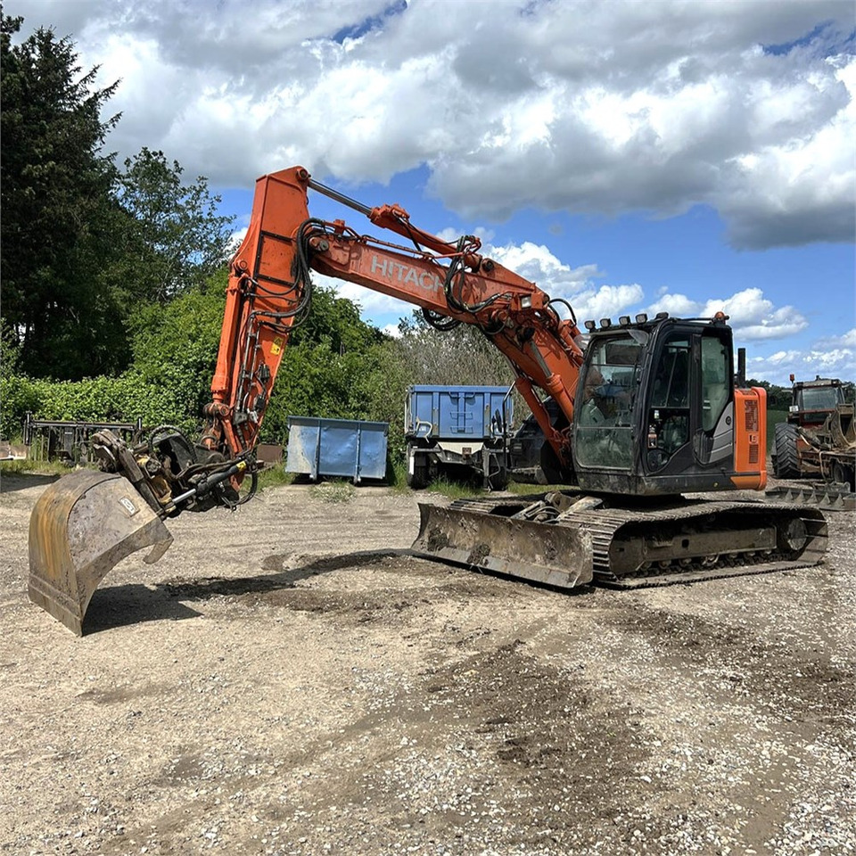 Hitachi ZX135 US-6 - Pásové rýpadlo: obrázok 4 Hitachi ZX135 US-6 - Pásové rýpadlo: obrázok 4