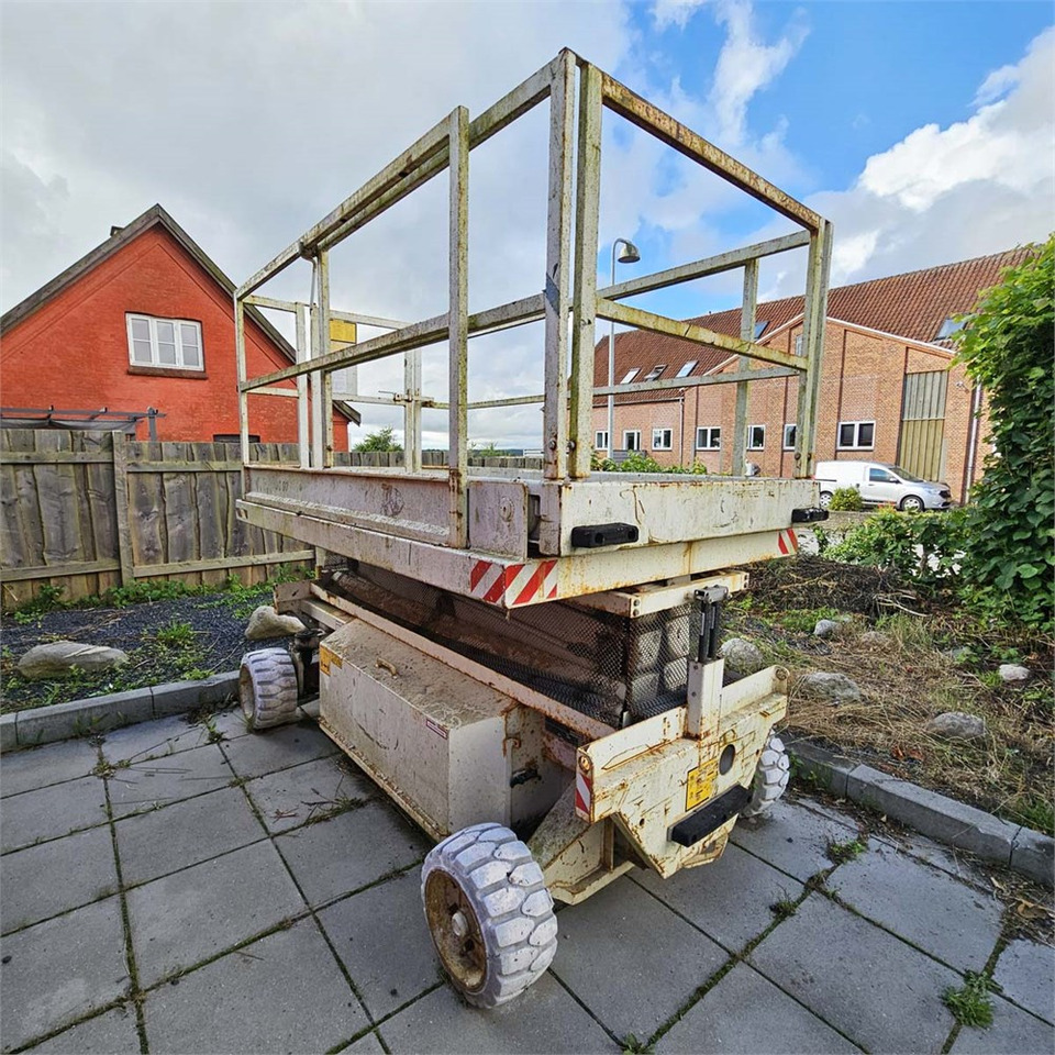 Holland Lift MONOSTAR Y-83EL16 - Samohybná plošiny: obrázok 3 Holland Lift MONOSTAR Y-83EL16 - Samohybná plošiny: obrázok 3