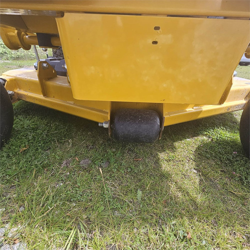 Záhradná kosačka Hustler Fasttrack 54": obrázok 22