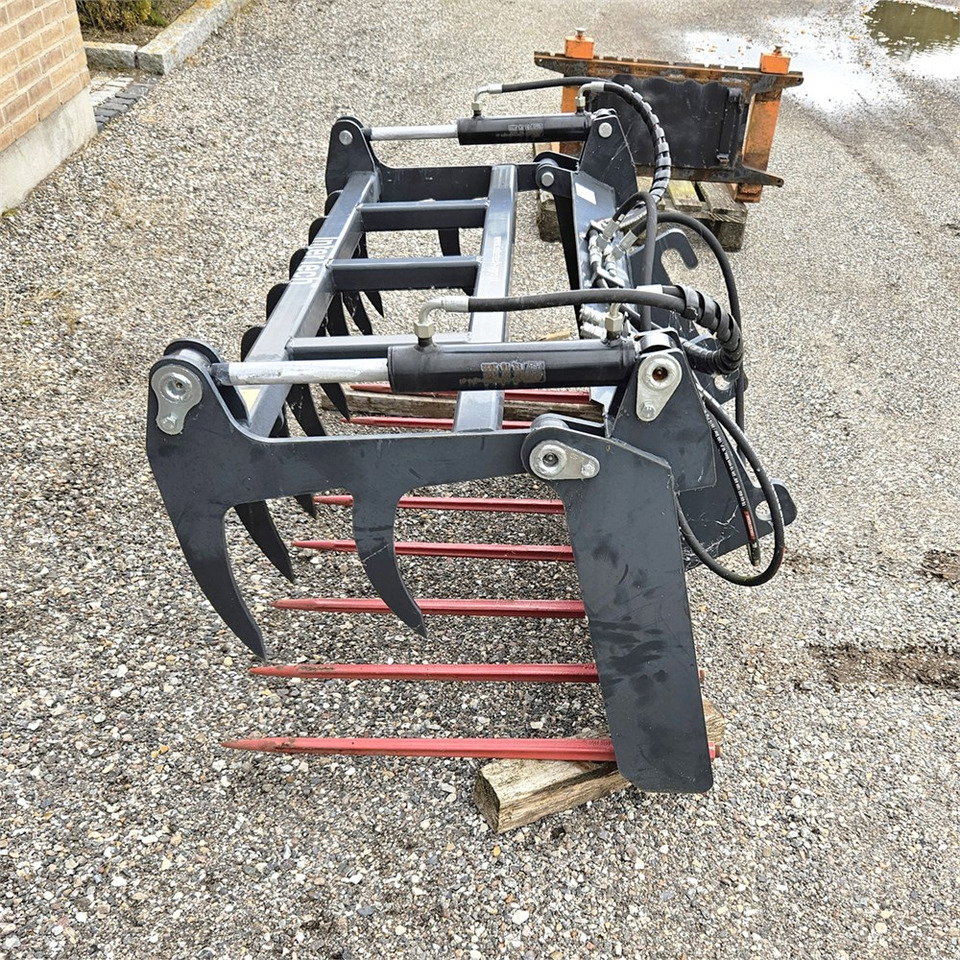 Intertech Silo klo - Stroj na silážovanie: obrázok 4 Intertech Silo klo - Stroj na silážovanie: obrázok 4