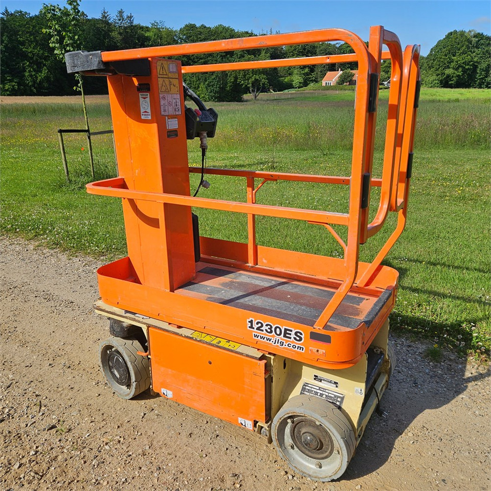 JLG 1230 ES - Stĺpová plošina: obrázok 1 JLG 1230 ES - Stĺpová plošina: obrázok 1