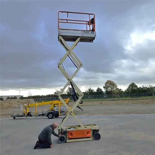 JLG 1930 ES - Samohybná plošiny: obrázok 4 JLG 1930 ES - Samohybná plošiny: obrázok 4