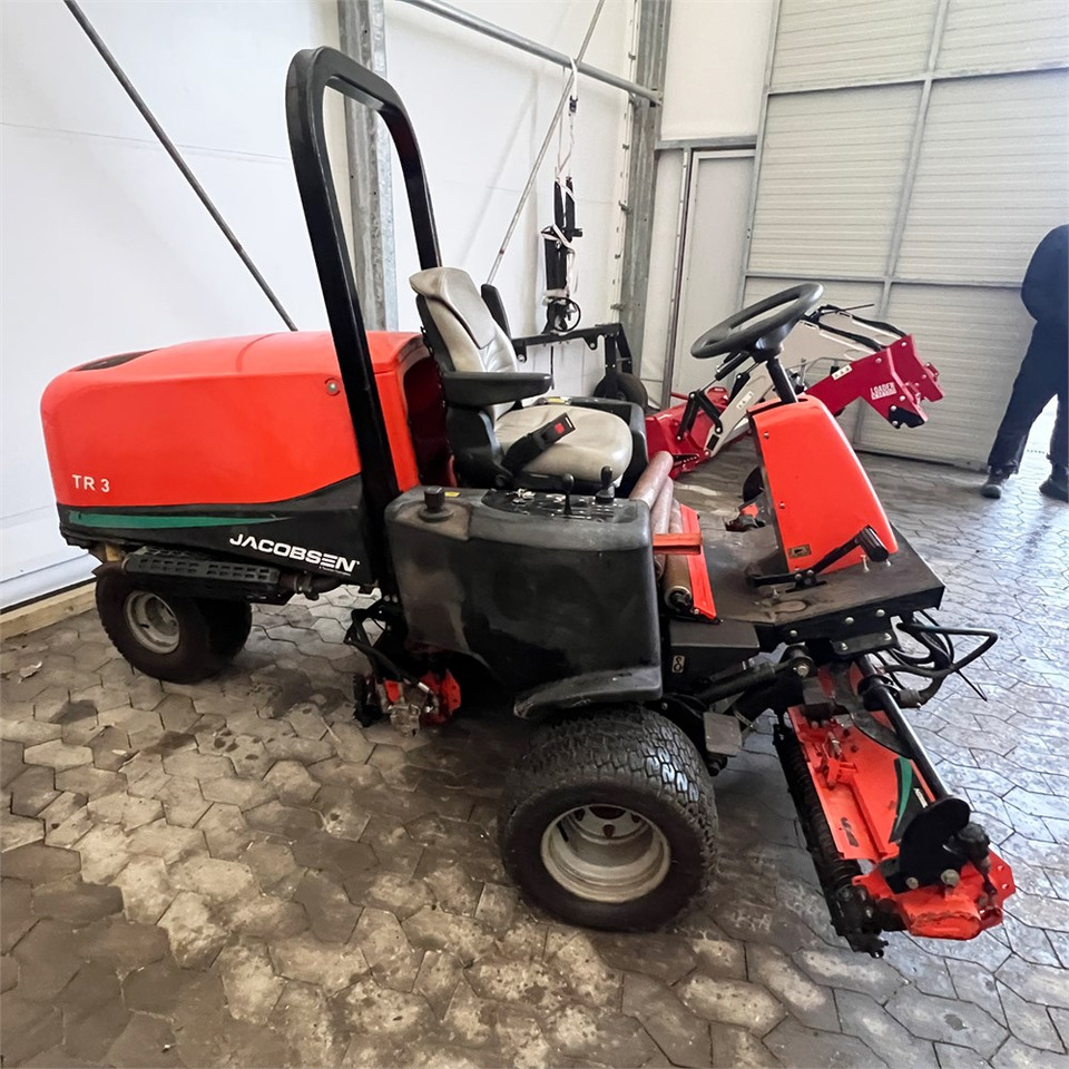Jacobsen AR3 - Záhradná kosačka: obrázok 4 Jacobsen AR3 - Záhradná kosačka: obrázok 4