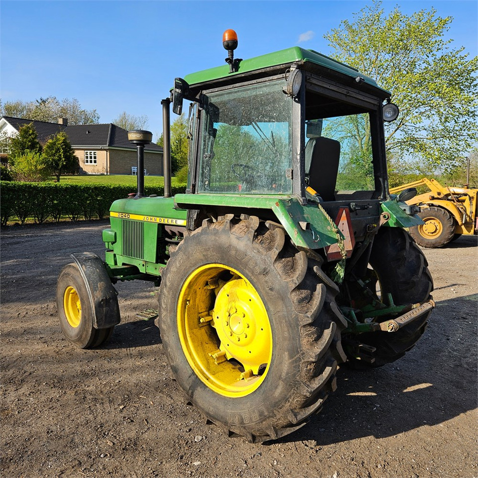 John Deere 2040 - Traktor: obrázok 4 John Deere 2040 - Traktor: obrázok 4