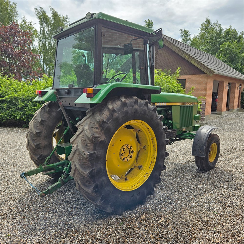 John Deere 3040 - Traktor: obrázok 5 John Deere 3040 - Traktor: obrázok 5