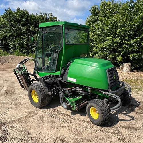 John Deere 8700 PC FM - Záhradná kosačka: obrázok 5 John Deere 8700 PC FM - Záhradná kosačka: obrázok 5