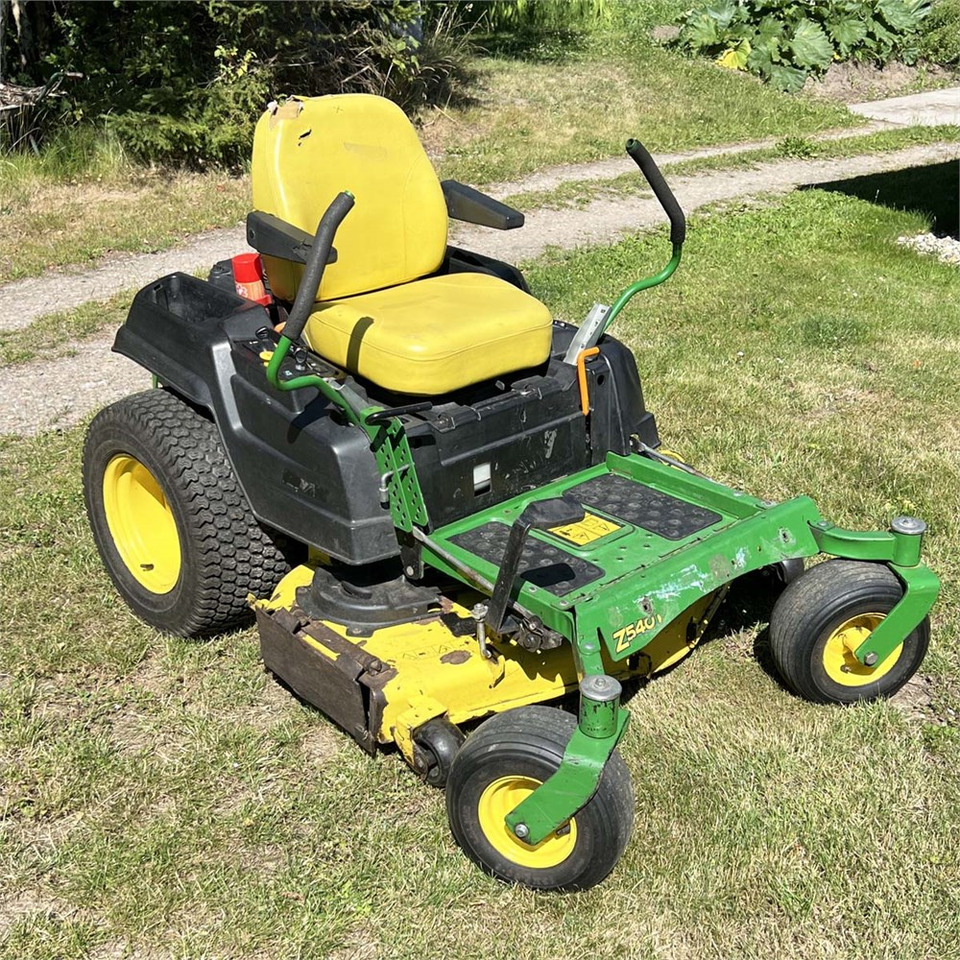 John Deere Z540 R - Záhradná kosačka: obrázok 1 John Deere Z540 R - Záhradná kosačka: obrázok 1
