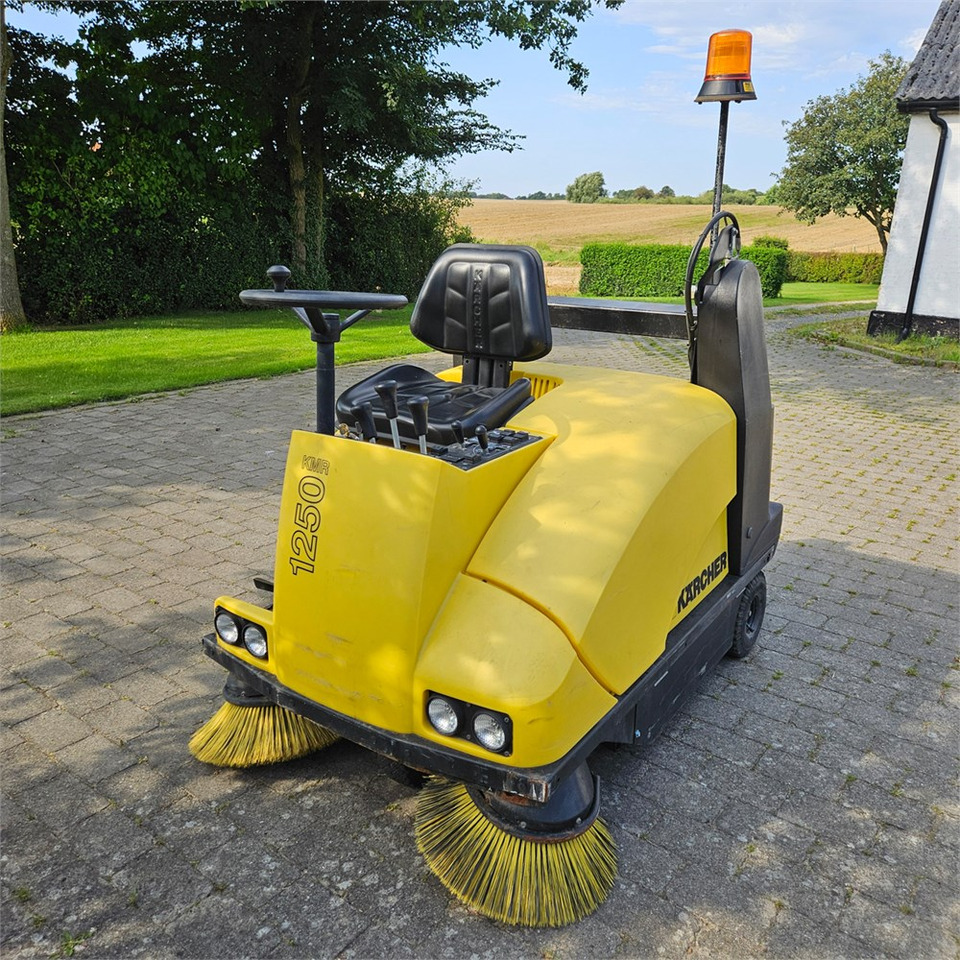 Kärcher KMR 1250 B - Priemyselný zametací stroj: obrázok 2 Kärcher KMR 1250 B - Priemyselný zametací stroj: obrázok 2