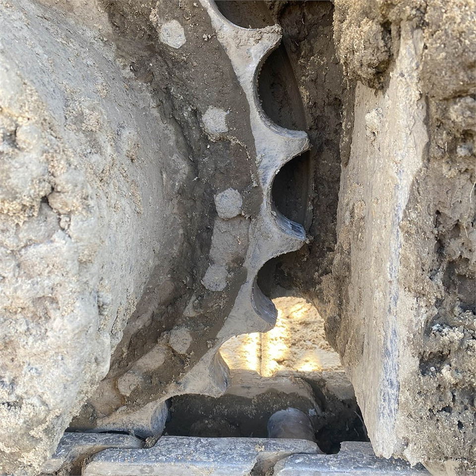 Pásové rýpadlo Komatsu PC210 LC-8K: obrázok 36