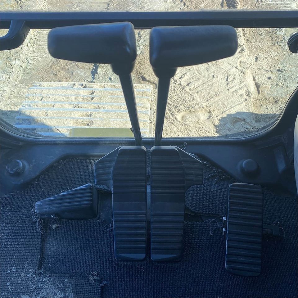 Pásové rýpadlo Komatsu PC210 LC-8K: obrázok 18