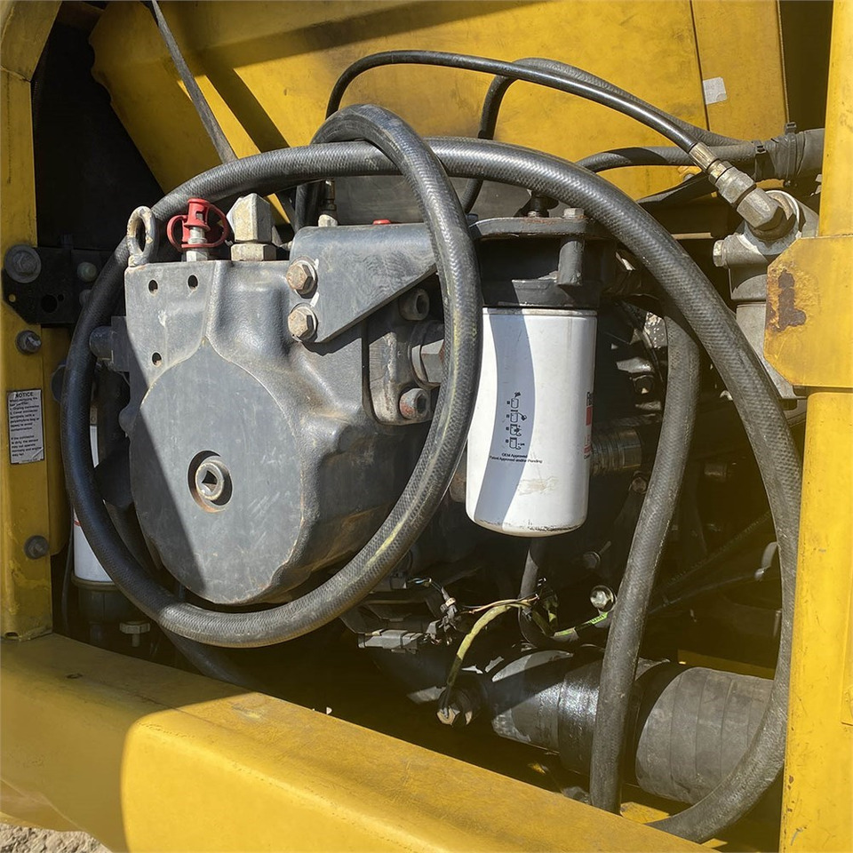 Pásové rýpadlo Komatsu PC210 LC-8K: obrázok 29