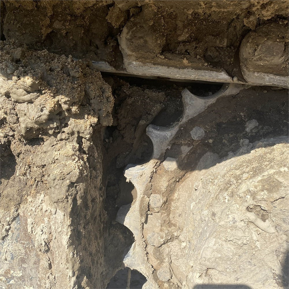 Pásové rýpadlo Komatsu PC210 LC-8K: obrázok 38