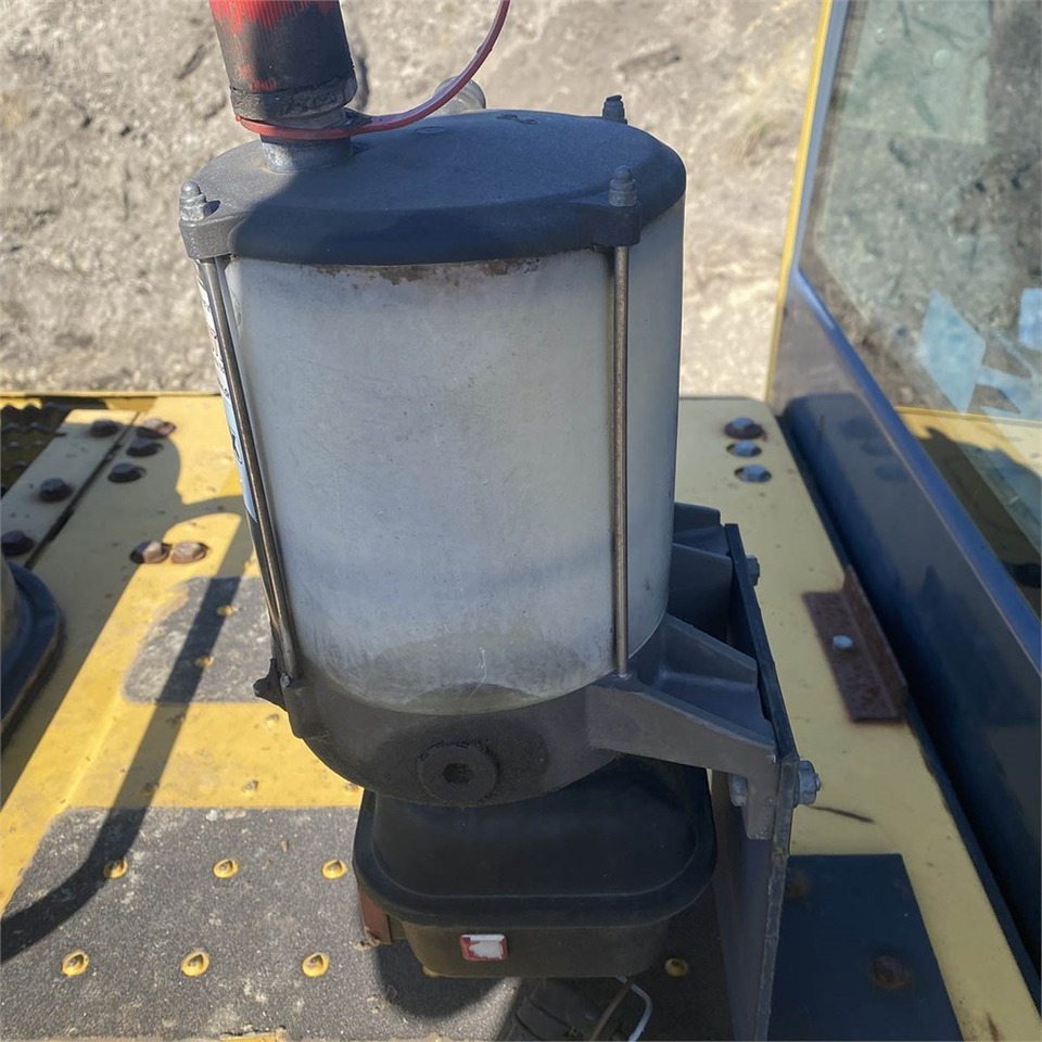 Pásové rýpadlo Komatsu PC210 LC-8K: obrázok 13