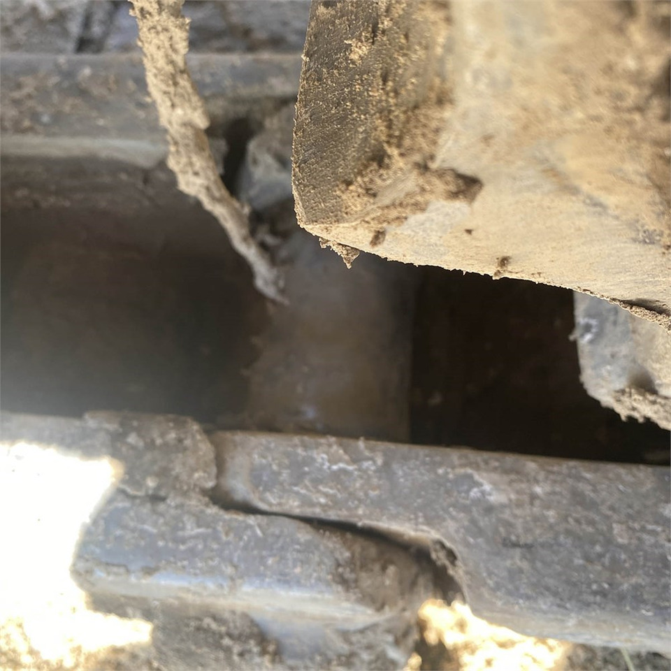 Pásové rýpadlo Komatsu PC210 LC-8K: obrázok 37