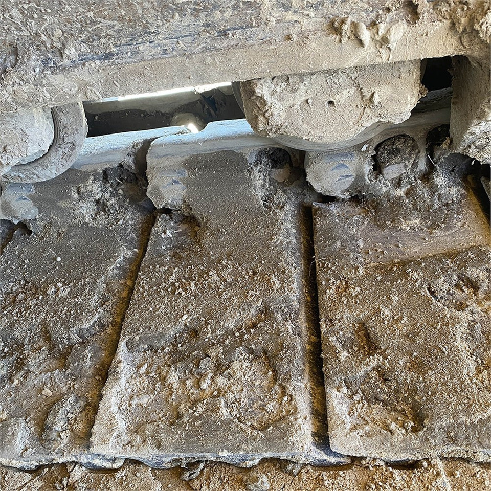 Pásové rýpadlo Komatsu PC210 LC-8K: obrázok 33