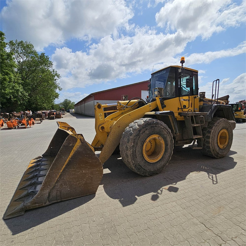 Komatsu WA400 - 5H - Kolesový nakladač: obrázok 5 Komatsu WA400 - 5H - Kolesový nakladač: obrázok 5