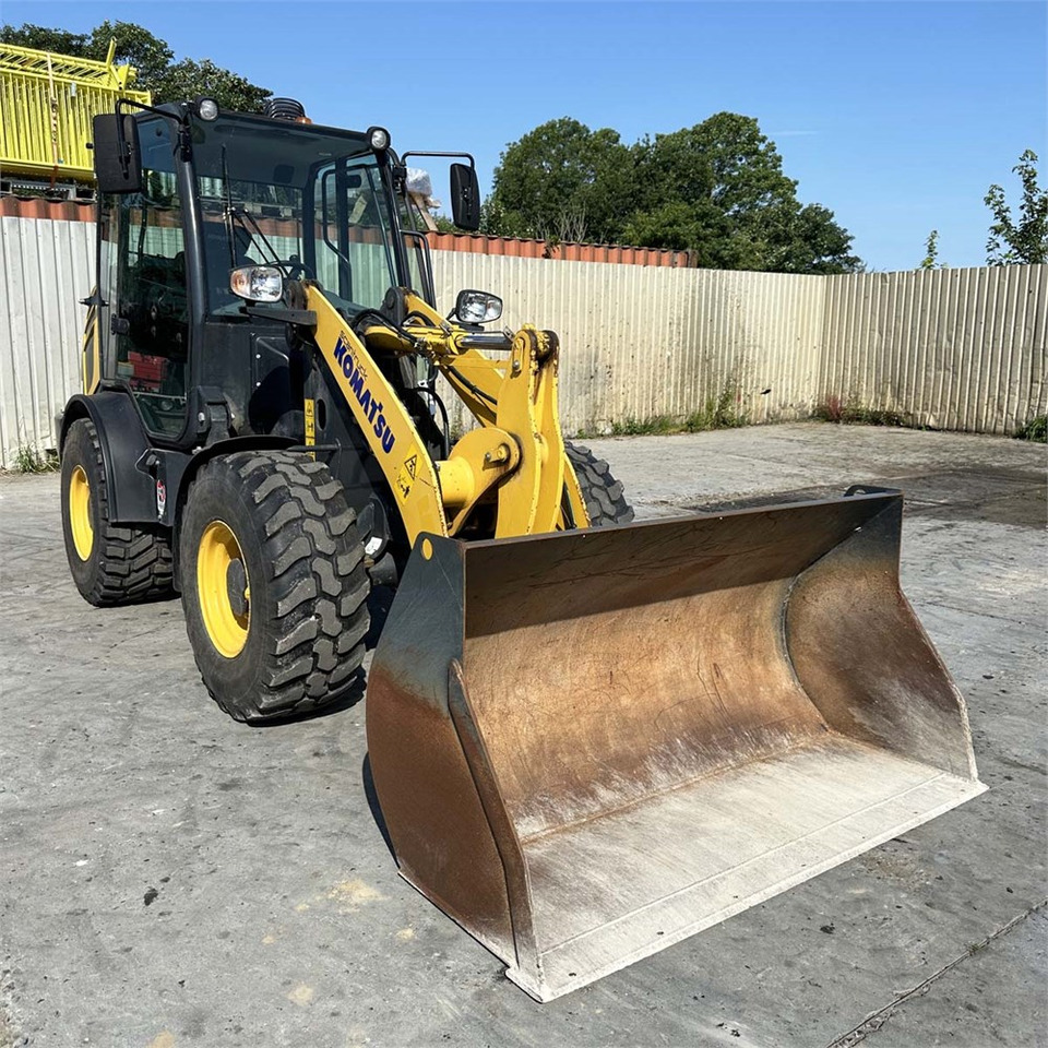 Komatsu WA70M - Kolesový nakladač: obrázok 5 Komatsu WA70M - Kolesový nakladač: obrázok 5