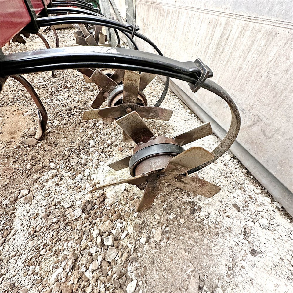 Kongskilde Vibroflex 4300 - Kultivátor: obrázok 4 Kongskilde Vibroflex 4300 - Kultivátor: obrázok 4
