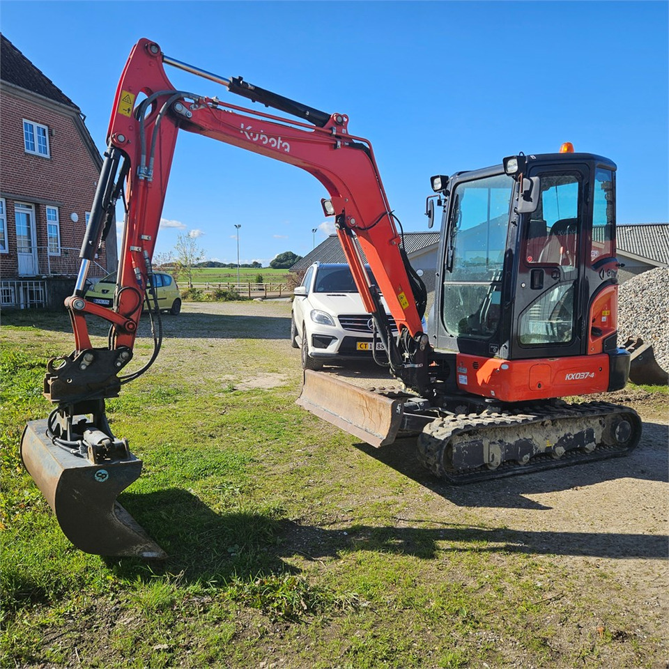 Kubota KX037-4 - Mini rýpadlo: obrázok 3 Kubota KX037-4 - Mini rýpadlo: obrázok 3