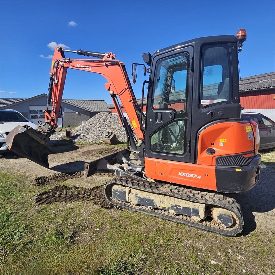 Kubota KX037-4 - Mini rýpadlo: obrázok 2 Kubota KX037-4 - Mini rýpadlo: obrázok 2