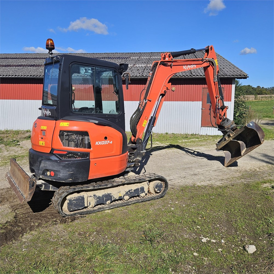 Kubota KX037-4 - Mini rýpadlo: obrázok 5 Kubota KX037-4 - Mini rýpadlo: obrázok 5