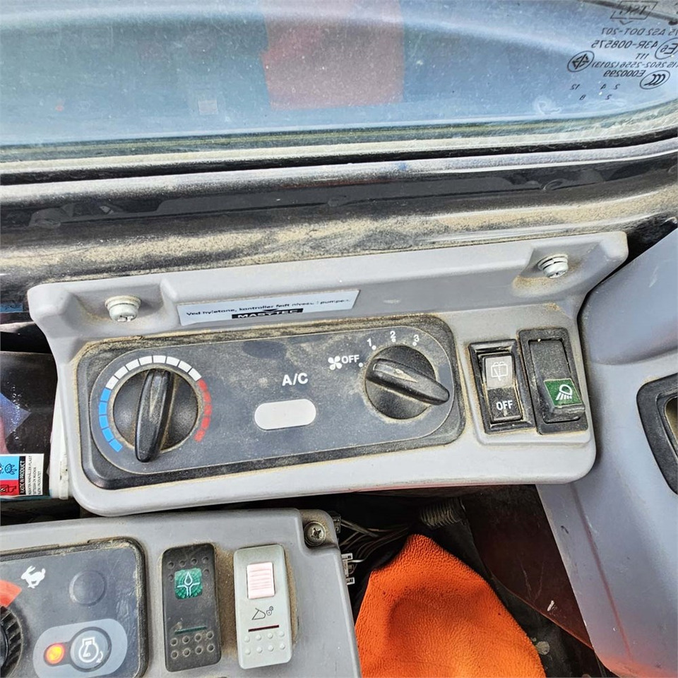 Leasing Kubota KX057-4 Kubota KX057-4: obrázok 15 Leasing Kubota KX057-4 Kubota KX057-4: obrázok 15