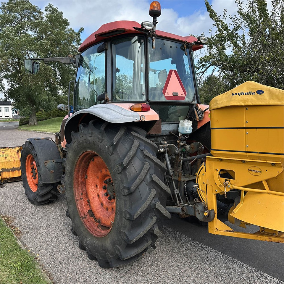 Kubota M 9540 2/4 WD - Traktor: obrázok 5 Kubota M 9540 2/4 WD - Traktor: obrázok 5