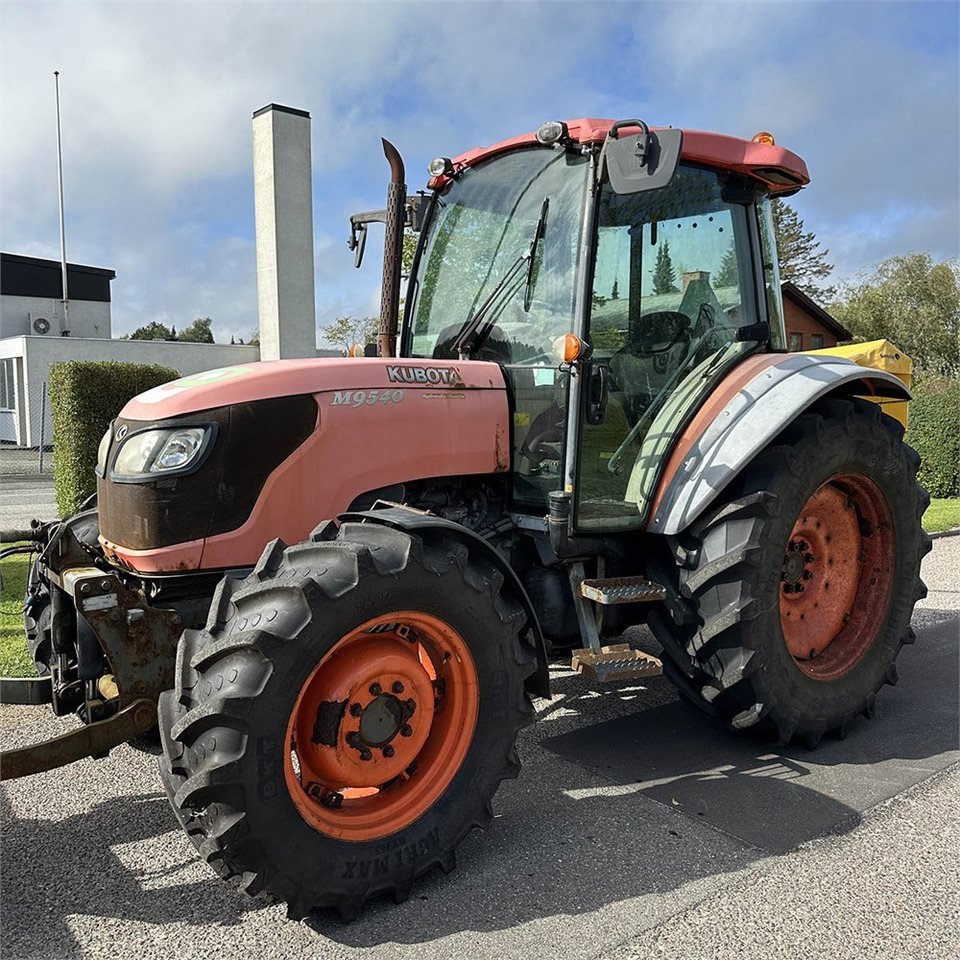 Kubota M 9540 2/4 WD - Traktor: obrázok 1 Kubota M 9540 2/4 WD - Traktor: obrázok 1