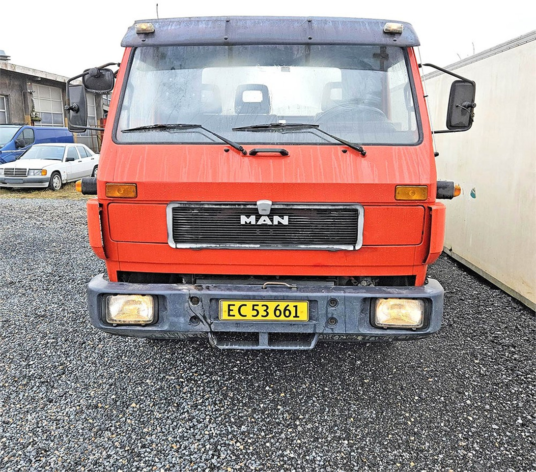 MAN 10 150 - Valníkový/ Plošinový nákladný automobil: obrázok 2 MAN 10 150 - Valníkový/ Plošinový nákladný automobil: obrázok 2