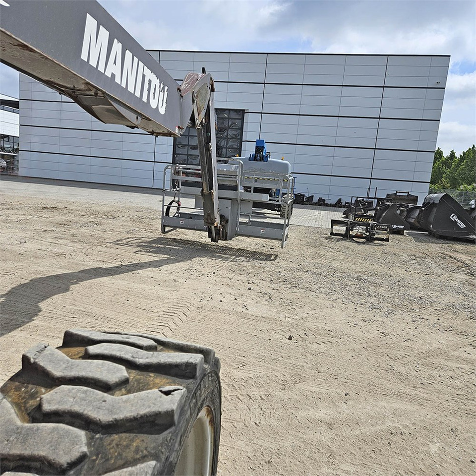 Teleskopická plošina Manitou 280 TJ: obrázok 24 Teleskopická plošina Manitou 280 TJ: obrázok 24