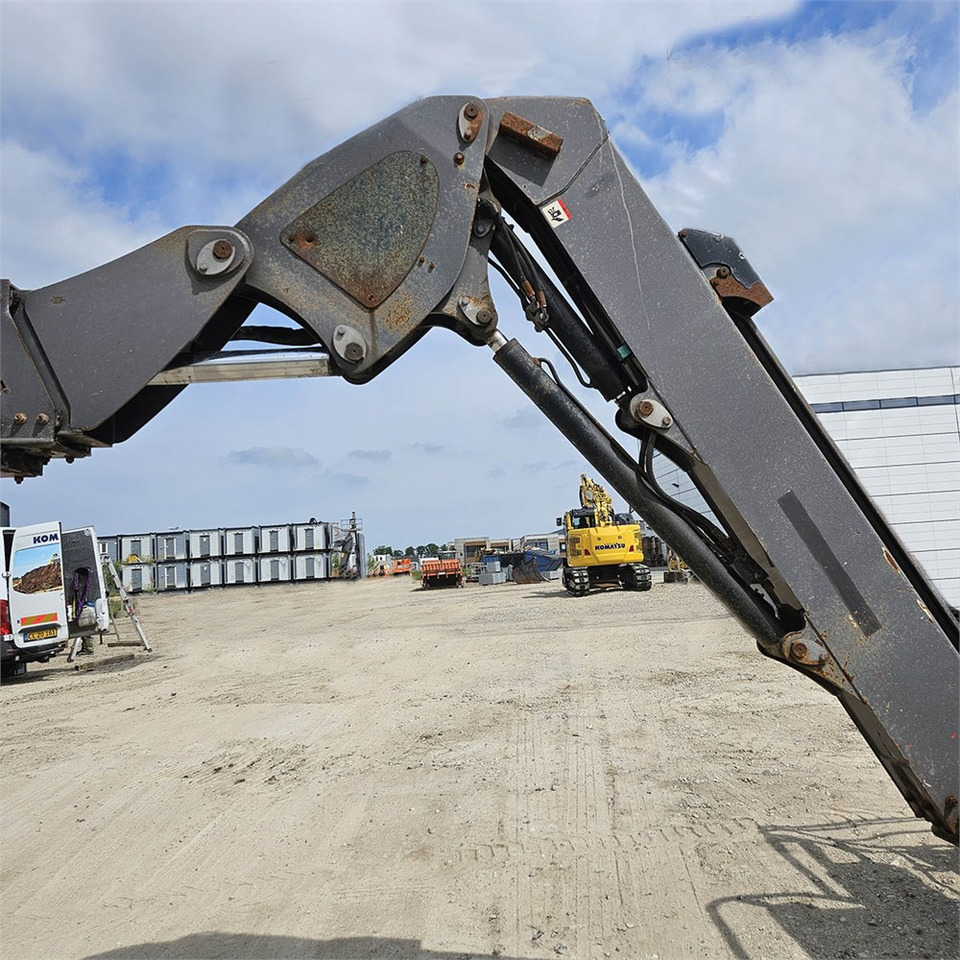 Teleskopická plošina Manitou 280 TJ: obrázok 23 Teleskopická plošina Manitou 280 TJ: obrázok 23