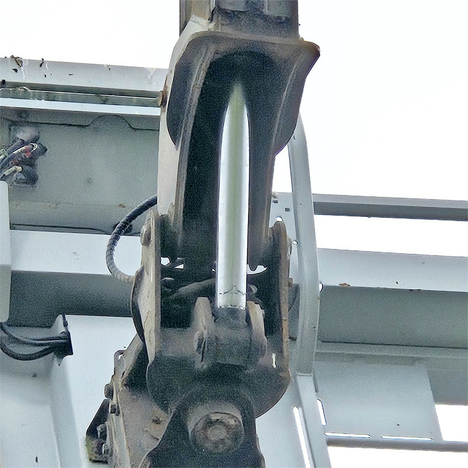 Teleskopická plošina Manitou 280 TJ: obrázok 13 Teleskopická plošina Manitou 280 TJ: obrázok 13