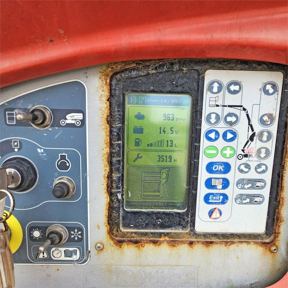 Teleskopická plošina Manitou 280 TJ: obrázok 33 Teleskopická plošina Manitou 280 TJ: obrázok 33