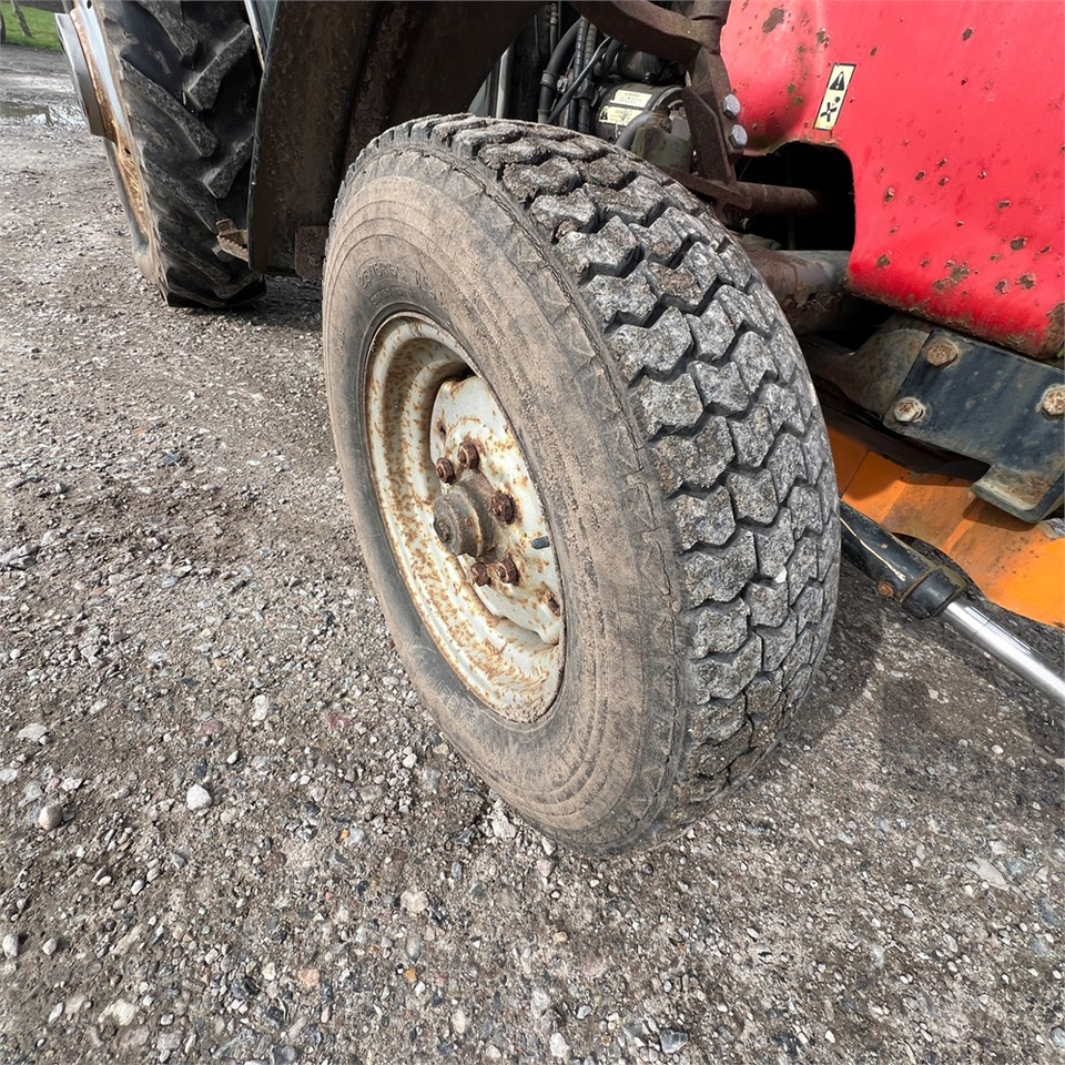 Traktor Massey Ferguson 355: obrázok 31 Traktor Massey Ferguson 355: obrázok 31