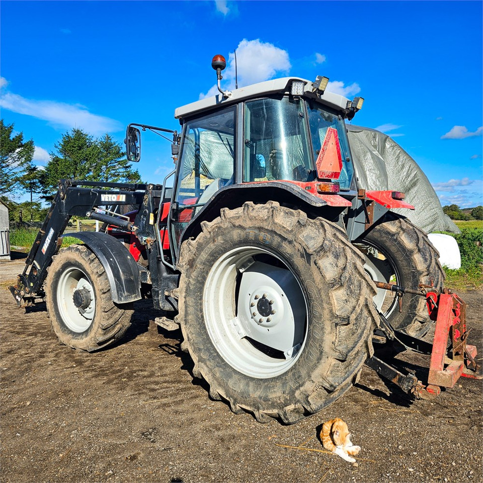 Massey Ferguson 4270 - Traktor: obrázok 3 Massey Ferguson 4270 - Traktor: obrázok 3