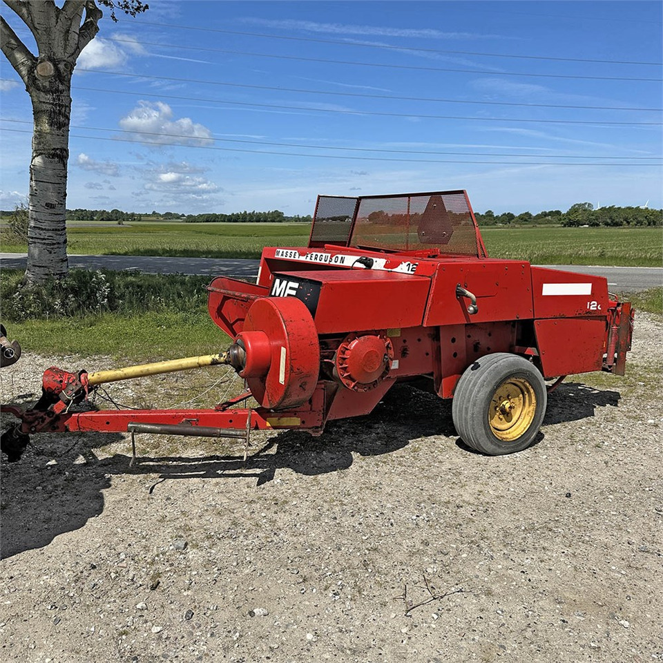 Massey Ferguson MF128 - Stroje na zber krmovín: obrázok 3 Massey Ferguson MF128 - Stroje na zber krmovín: obrázok 3